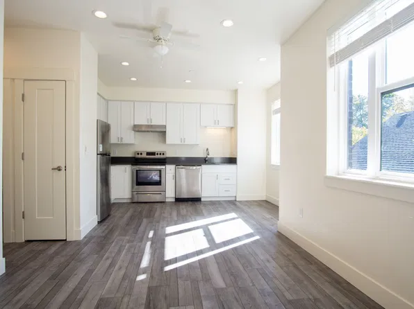 302 - 8015 N Oswego, 8015 N Oswego Ave #6, Portland, OR 97203