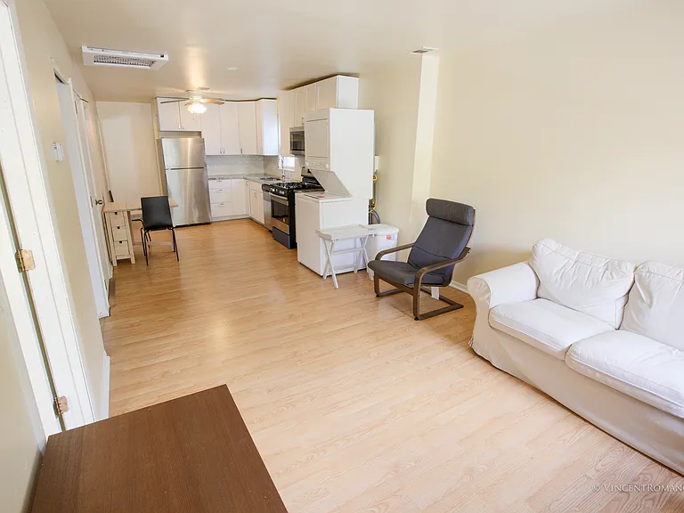909 S Aberdeen St #2F — Photo 3