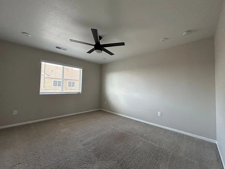 215 Jackson Dr — Photo 24