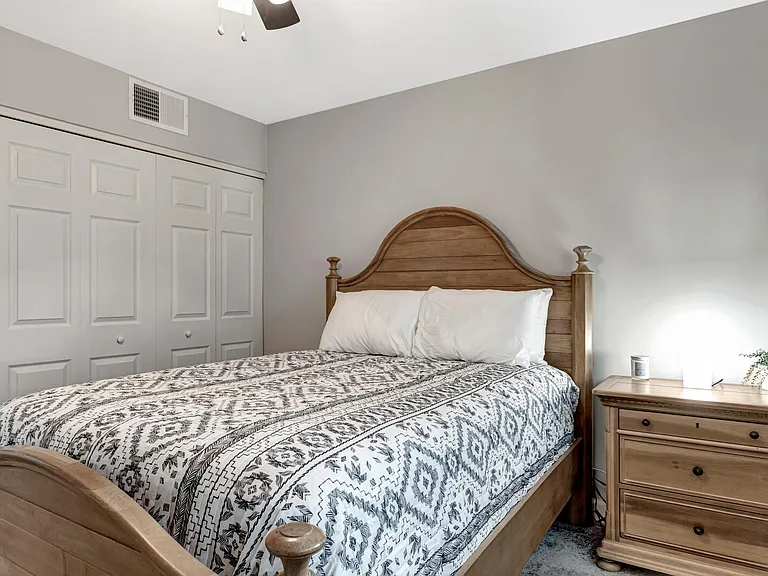 7846 E Belleview St — Photo 16