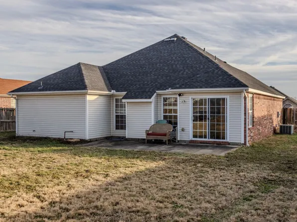 1450 Leesburg Ave, Springdale, AR 72764