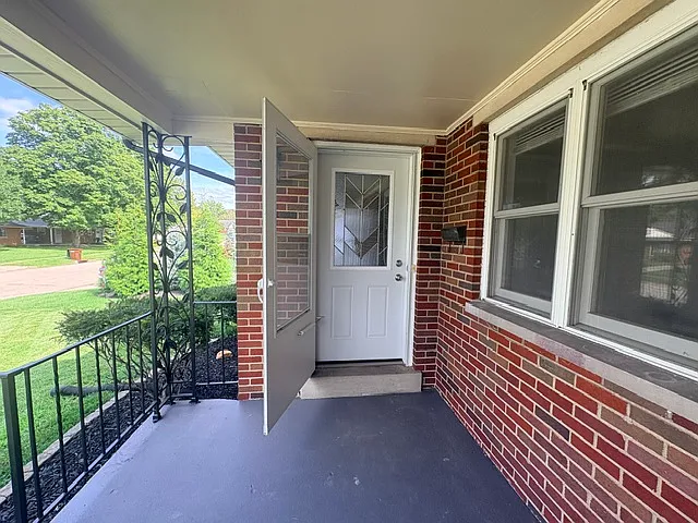 3 bed, 1272 sqft, $2,550 — Photo 4