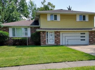 2193 Green Acres Dr, Parma, OH 44134