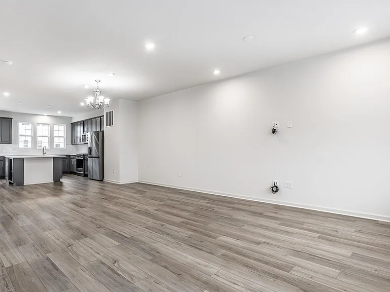 14564 Pomona Ln — Photo 13