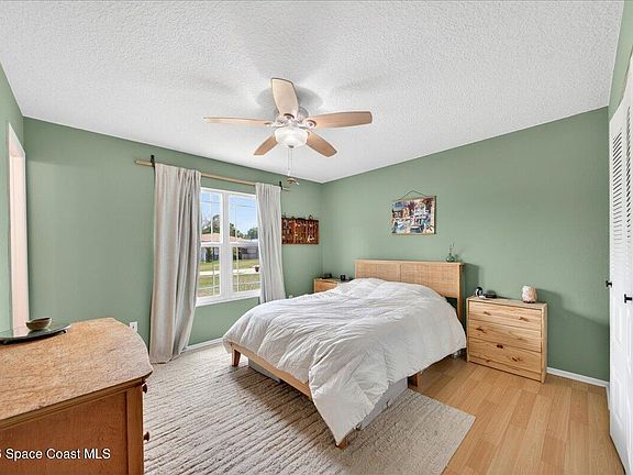 4th image of 920 Gables Way