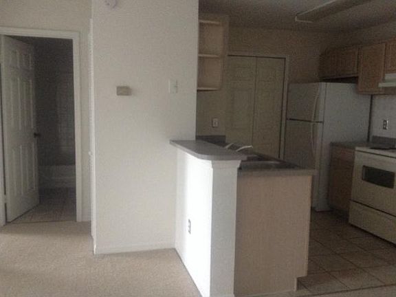 4th image of 8915 Latrec Ave #2212