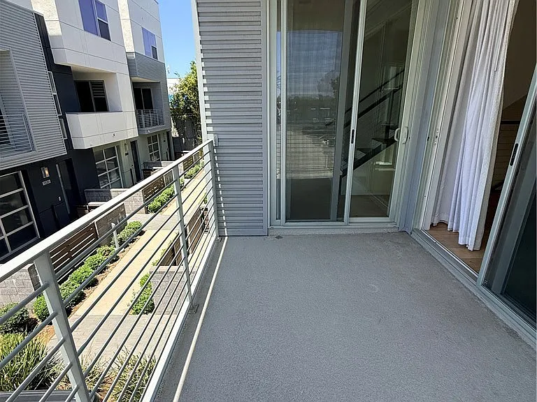 1527 Sullivan Ave — Photo 12