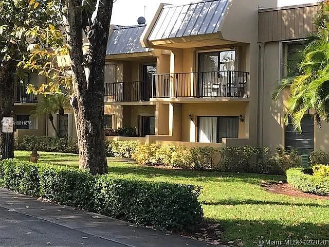 10413 N Kendall Dr #B106 — Photo 2