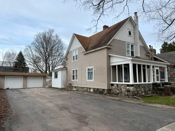 21 W Shepard St, Hartford, MI 49057