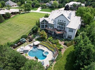 1704 E Juniper Way, Hartland, WI 53029