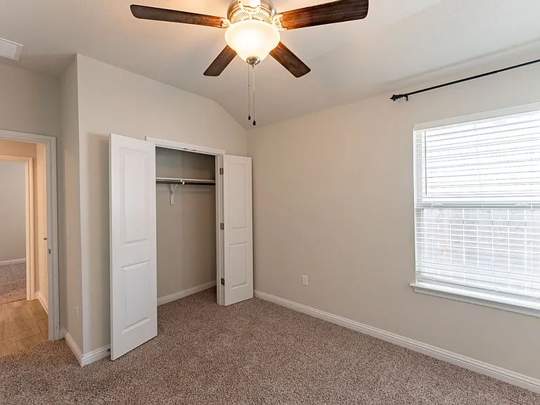 8209 McKamy Dr — Photo 17