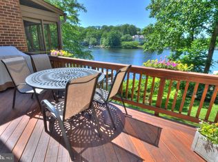 11056 Thrush Ridge Rd, Reston, VA 20191