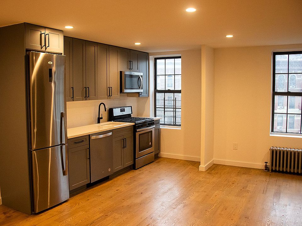 1st image of 2816 Douglas Blvd #5L