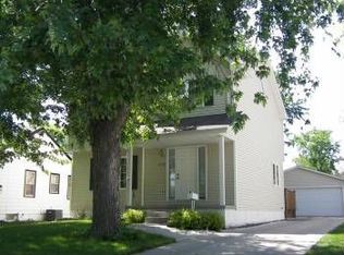 4932 Urbandale Ave, Des Moines, IA 50310