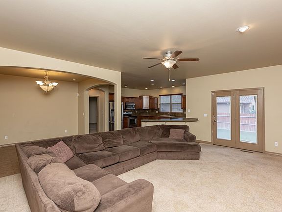 5th image of 3153 Joey Ln