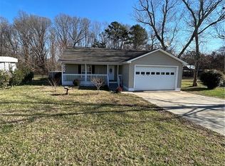 4063 Sawmill Rd, Winston Salem, NC 27107