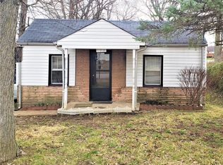 102 Shumate Ave, Maryland Heights, MO 63043