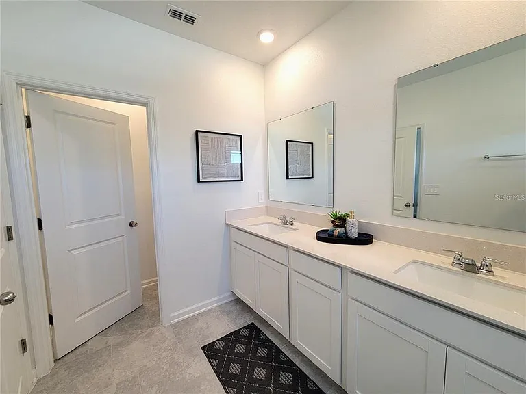 3318 Laurent Loop — Photo 18