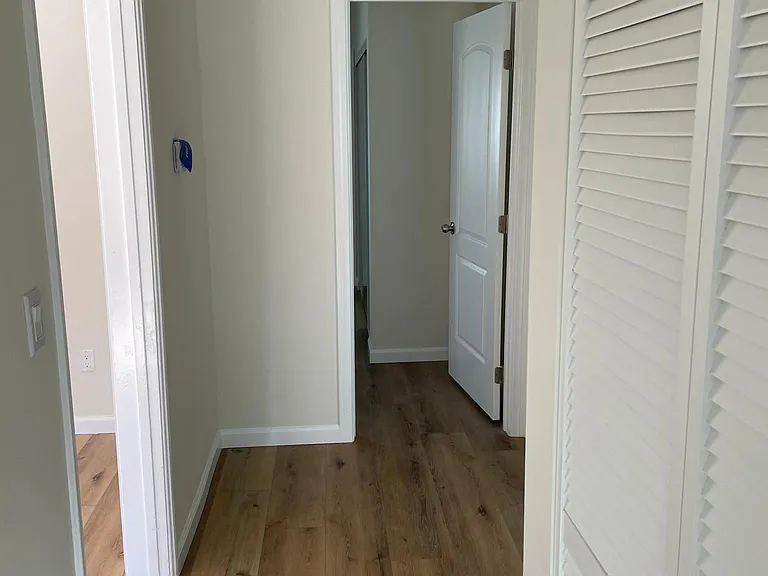 112 E B St — Photo 14