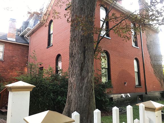 3rd image of 247 Georgia St #1
