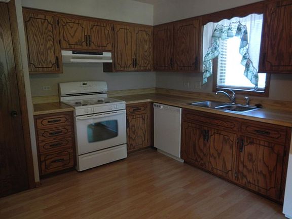4th image of 15651 Garden View Ct