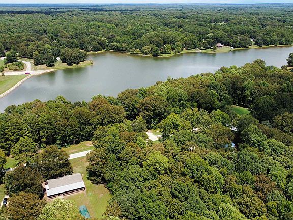 4th image of 815 Rolling Brook Dr