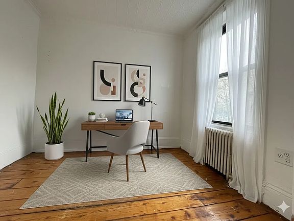 5th image of 125 Ryerson St #2B