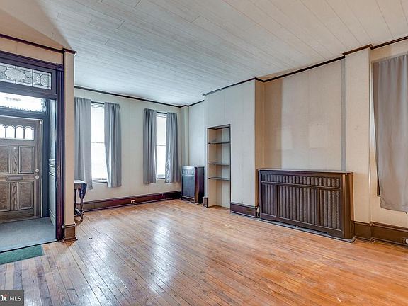 5th image of 1309 E Montgomery Ave