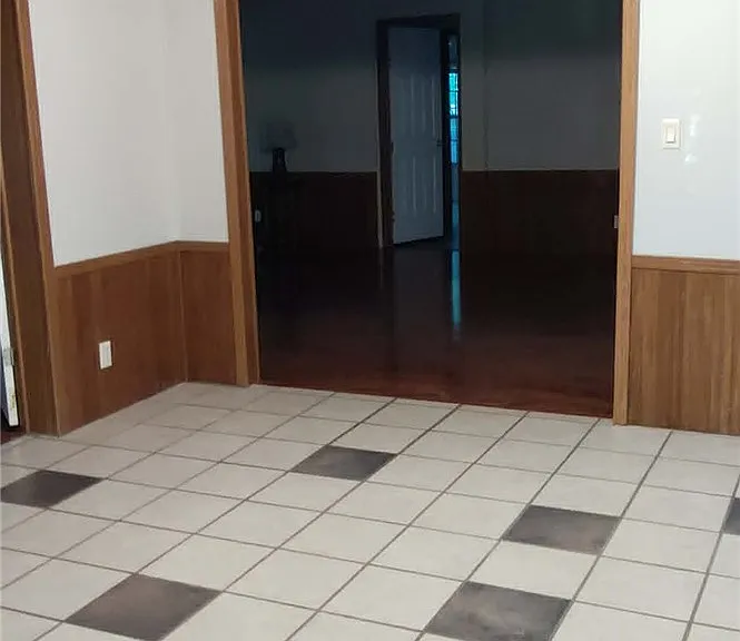 330 McClain Dr — Photo 9