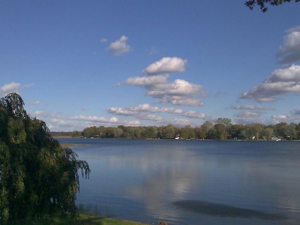 2nd image of 0 W Long Lake Dr
