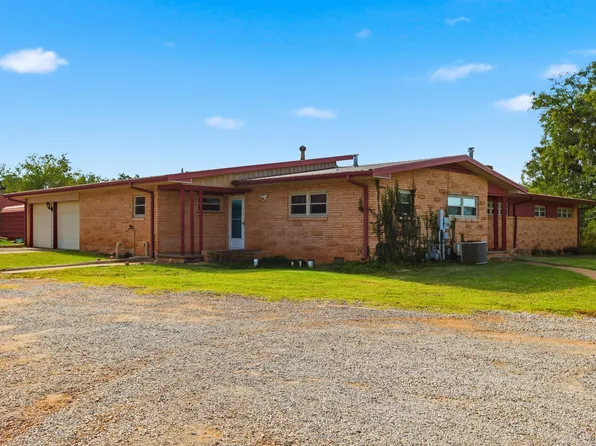 1301 S 8th St, Alva, OK 73717