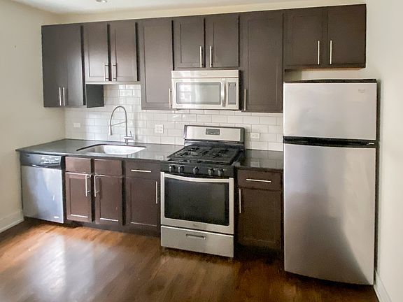 2nd image of 5058 N Winchester Ave APT 2E