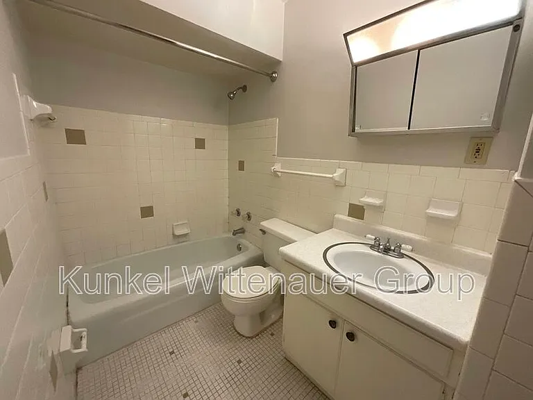 522 N 38th St #C — Photo 12