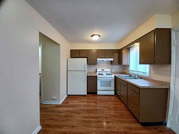 2nd image of 4523-4545 Apple Orchard Ln #4535