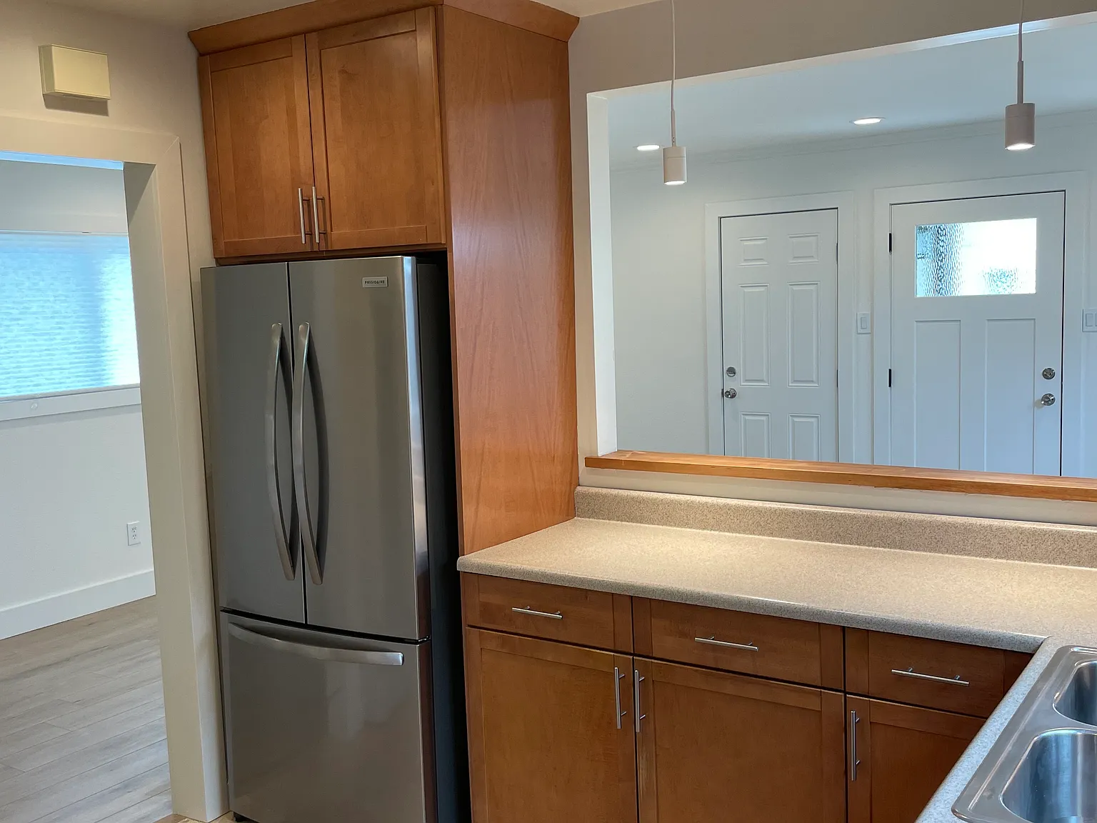2 bed, 800 sqft, $2,300 — Photo 4