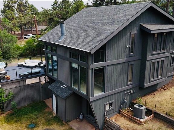 2nd image of 4102 Parkridge Pl