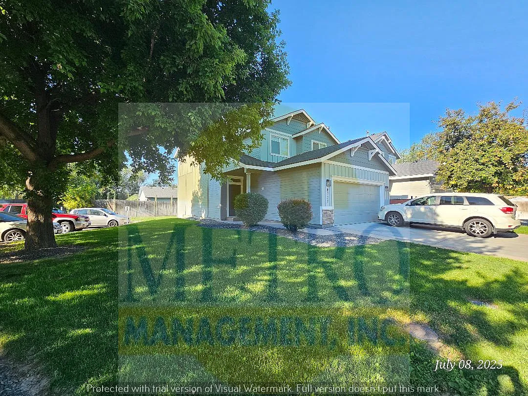 3 bed, 2.5 bath, 1494 sqft, $2,100 — Photo 3