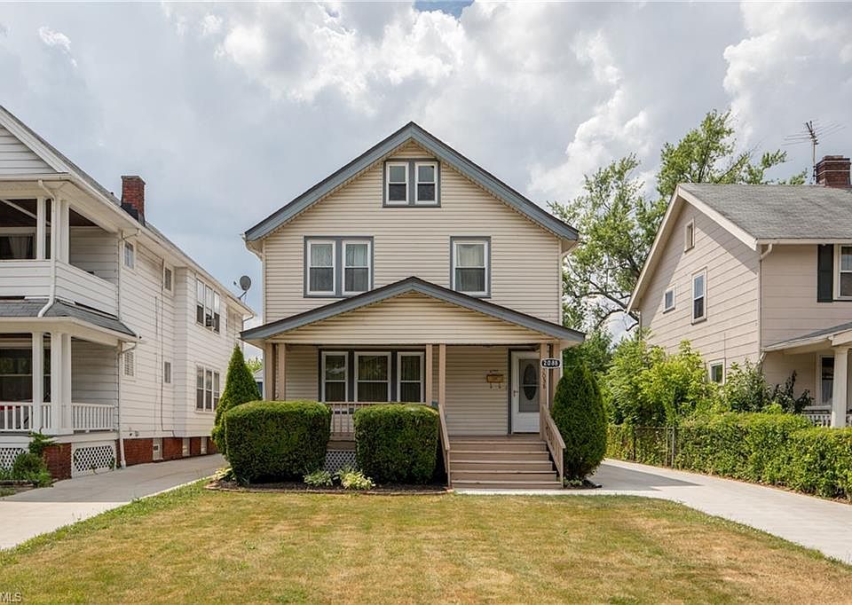2088 Lincoln Ave, Lakewood, OH 44107 | Zillow