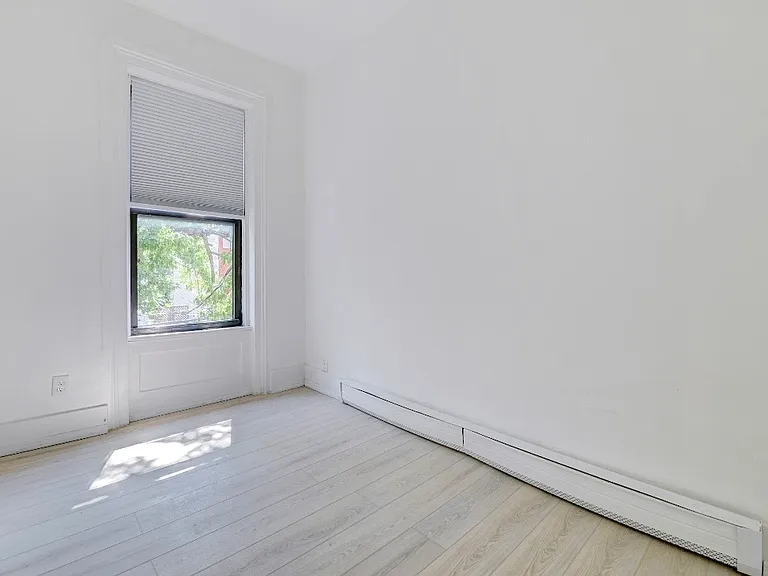 75 1st St #1 — Photo 21