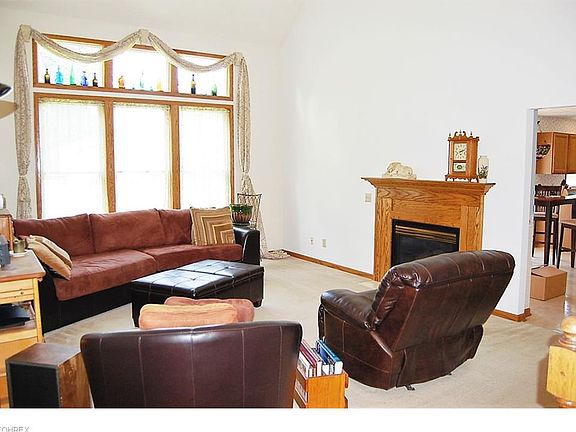 4th image of 3155 Hidden Brook Dr