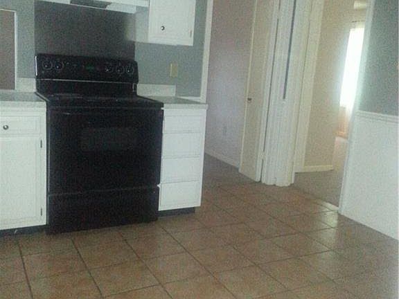 2nd image of 2201 Earl Of Essex Dr