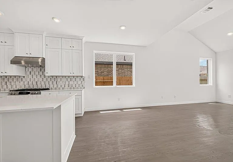 25714 Sapphire Cove St — Photo 13