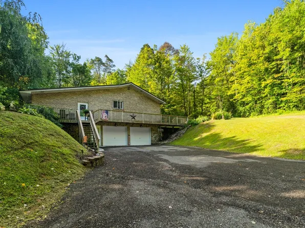 8710 Perry Hwy, Erie, PA 16509