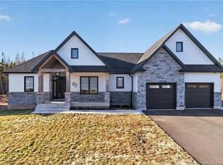 83 Royal Oaks Blvd, Moncton, NB E1H0A7