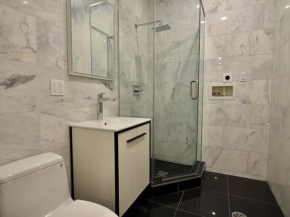 5th image of 324 W 87th St APT 4R