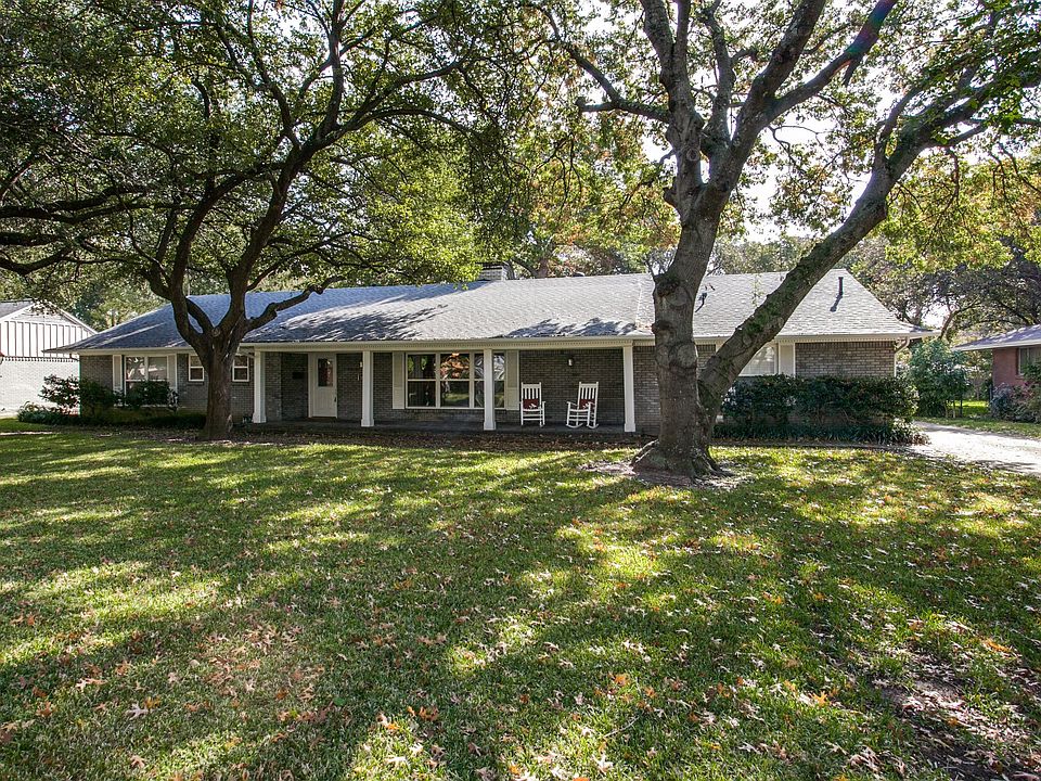 1st image of 3008 Lavita Ln