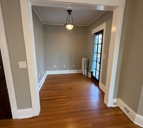 3rd image of 122 Homestead Ave #2