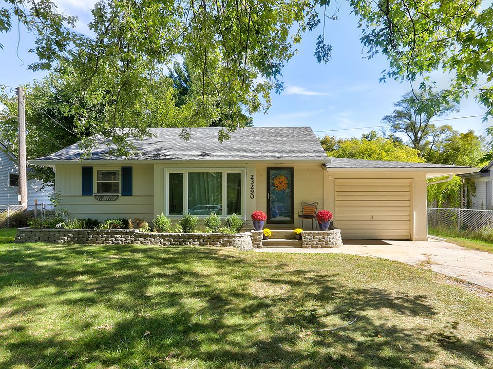1st image of 23290 Almira St