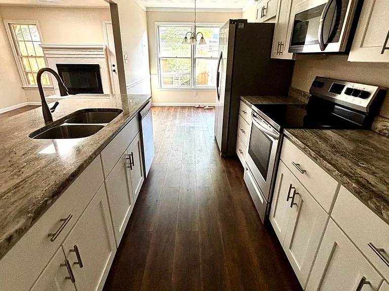 4016 Richard Lee Ct — Photo 14