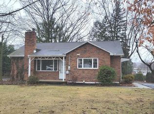 4825 E Trindle Rd, Mechanicsburg, PA 17050